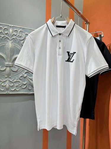 Lv 2025官方春夏新款 男士翻领短袖Polo衫，胸口精致Logo，高端主线系列，进口丝光珠地棉面料，面料属性皆为上乘，缔造出独一无二的面料类型。质感一流，亲