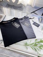Boss 独家专供秋季新款时尚休闲圆领短袖，高密度纯棉面料，高级密针刺绣、高端欧版原单T恤，潮流时尚休闲半袖 透气舒适度高，细节无可挑剔，品牌元素设计理念，体现