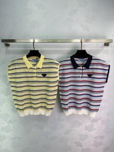 25夏季prad*亲肤凉爽透气绢丝亚麻 polo领弹力小条纹撞色三角牌章仔直肩袖 显气质 简约时尚百搭 黄色 蓝色2色 尺码Sml 现货供应 T226B