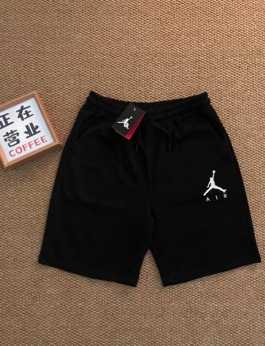 jordan 乔丹 飞人夏季最新款基础五分休闲短裤 采用重磅华棉面料，触感柔和、垂感强，穿着体验感好 4-5级水洗色牢度不易褪色 面料采用水洗印染工艺 水洗不褪