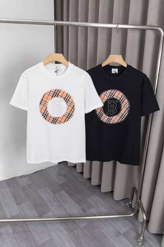x040 25Ss Burberry 新款T恤,采用260克双纱纯棉面料 ,胸前大字母Logo彩用进口中东烫钻工艺，品质品相都是最完美的，全高档大方 时尚无比