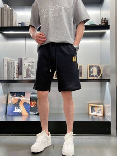 fendi 芬迪 2025Ss贸易渠道货品.休闲运动短裤 无从释怀的经典款,休闲时尚感略带锋利.精简的比例化裁剪铸就随性百搭 客供毛圈棉面料,区别于传统的针织棉