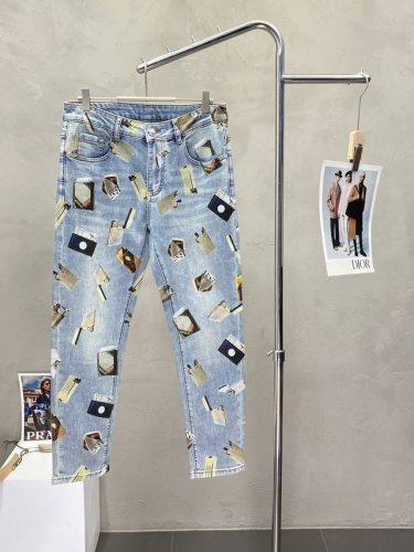 dolce&Gabbana杜嘉班纳独家专供新款 休闲牛仔裤高端版本！专柜定制面料 透气舒适度高，细节无可挑剔，品牌元素设计理念，体现高品质。Logo图案，手感细