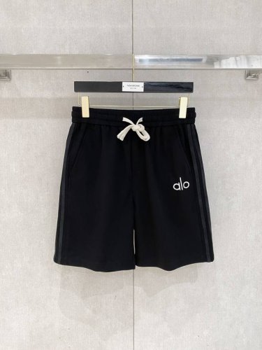 alo*2025新款纯棉短裤 刺绣工艺 码数：M-3Xl