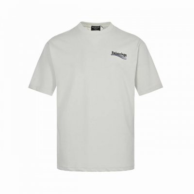 Balenciaga 巴黎世家 22Ss 刺绣可乐短袖 购入原版对版操作今年新发售的可乐区别往年，非常特殊的颜色，浅灰白色，并非纯白。26S双纱面料，全棉螺纹