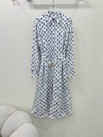 P350Louis Vuittin*25新款系列款经典印花衬衣连衣裙 功能多元化前排扣搭配定制本布腰带 直喷过浸印满身印花Monogram 轻薄舒适 清凉休闲