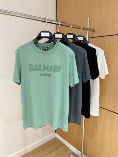 25Ss春夏新品！独家定制面料，明星最爱时装休闲简单大方 刺绣织带设计 工艺设计,干净利落剪裁 都市风十足 独家顶级定制面料，,手感软糯干爽，上身效果挺括有型。