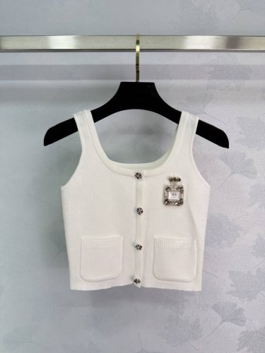 Chane*2025春夏新款白色香水瓶贴钻针织吊带背心，精致装饰，时尚小香风设计。1色3码Sml 。T226B