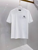 巴黎世家 2025早春新款男女同款短袖T恤，！定制专属纯棉面料，定制原版工艺螺纹，胸前重工字母Logo工艺设计！简约大方，从容百搭，档次极高，完美融入时尚还有风