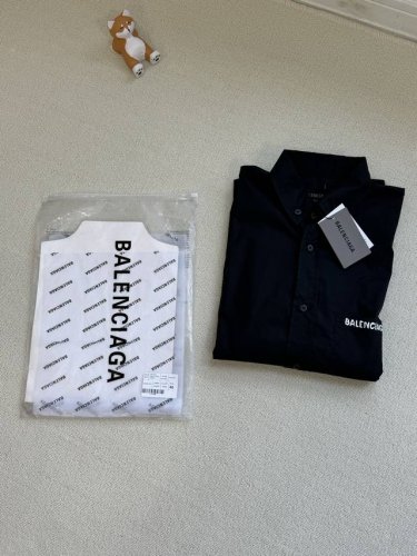 balenciaga 巴黎世家 25Ss Blcg 百搭经典款字母口袋刺绣长袖衬衫 轻奢主义，男女日常通勤穿搭必备单品，正确版本，随意对比！ 购入原版开模打造，