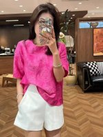 爆款高品质真丝麻提花上衣出货啦 高端年夏季新款欧货时尚圆领100真丝亚麻提花后背扣亲肤显瘦上衣 面料 100%真丝棉 颜色 灰色 黄色 玫红 码数 S一Xxl