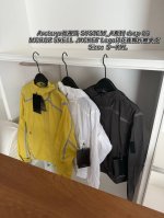 arc'teryx始祖鸟 System_A联名2.0超轻防风雨连帽男女同款皮肤衣 设计理念： 这款轻盈的皮肤衣是去年联名升级限量的2.0版本，它可以让你在整个夏