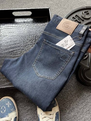 专柜顶级云柔纱 人气爆款 Lululemon 露露乐檬专柜新品高奢顶级云柔纱牛仔裤 恒隆在售万元级 款号 7823 露露乐檬家今年最新特级云柔纱牛仔面料 优选新