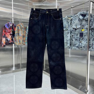 Lv 路易 经典新款老花字母印花牛仔裤 2025最新品，原单狠货，水洗休闲牛仔裤，进口原版水洗弹力面料，舒适有弹性，原版五金辅料装饰Logo，版型超正，档次极高