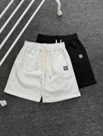stone Island 石头岛 25Ss 经典简约刺绣贴布小标男女情侣款短裤 高品质300克高克重华棉面料，亲肤透气不起球，刺绣Logo点缀，时尚又个性，超级