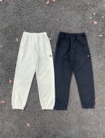 25Ss春款经典系列山系巴塔Pata新品 经典款徽标Logolabelcrewuprisalspwtatpants 刺绣高克重毛圈卫裤 Color：黑色 米色