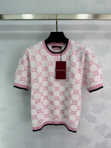 Gucc* 25新款针织圆领短袖 整件经典双G字母Logo菱格提花设计 常规版型 简约时髦精致日常百搭 1色3码Sml。T226B