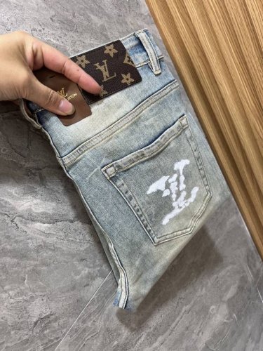 lv 路易威登 2025春夏新品 三标齐全 牛仔裤 好货不用过多介绍 看细节 专柜码数：29-38 175 140上身32码