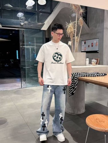 Lv 路易威登 2025年春夏新品上新 三标齐全 丝光棉圆领短袖T恤 好货不用过多介绍 看细节 专柜码数：M-Xxxl 175 140建议L