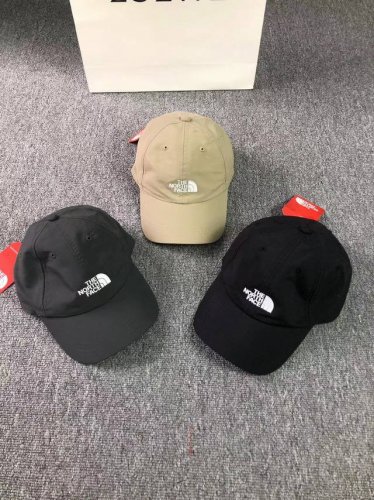 上新 The North Face 北面超薄速干棒球帽 材质：尼龙纤维 工艺：速干、超薄 颜色 黑色、灰色、卡其色