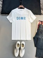 Do# 2025春夏新款首发专柜最新款短袖圆领T恤 高端订制 设计前卫时尚 品牌Logo重工艺设计 高端定制230克面料.手感柔软.穿着舒适.专柜级别精致车线.