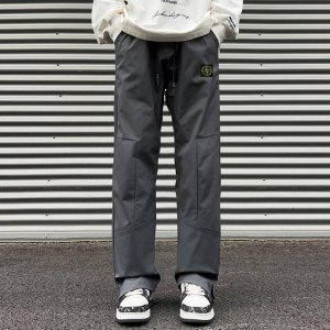 Stone Island 石头岛海外专柜拉链机能休闲裤，防水冲锋裤，高品质，个性拉链设计，小红书主播推荐，上身质感满满，版型立体，完美修饰腿型，可随意日常搭配，