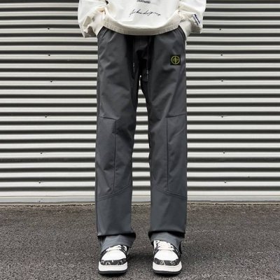 Stone Island 石头岛海外专柜拉链机能休闲裤，防水冲锋裤，高品质，个性拉链设计，小红书主播推荐，上身质感满满，版型立体，完美修饰腿型，可随意日常搭配，