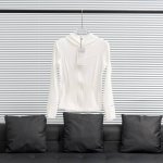工厂p直供 Lululemon丨露露乐檬Mist Over Windbreaker纯色修身女款防晒服 配色：黑色 白色 粉末蓝 尺码：2 4 6 8