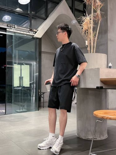 套 Dc套装 25Ss夏季新品！-Lou*S潮男时尚休闲圆领短袖短裤套装，纯色满身暗纹提花面料，轻薄款时尚休闲套装，轻薄纯棉面料。最新力推款套装，宽松落肩的款式