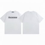 巴黎世家Balenciaga 字母渐变印花短袖百搭T恤短袖情侣款 面料：重磅双纱300G纯棉新疆长绒棉越洗越有质感穿上去不松垮不起球不掉色。 克重：绝对用料实打