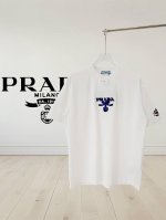 高品质］prada 普拉达 25Ss年夏季新款 胸前渐变字母Logo牙刷绣和袖子经典Logo刺绣，采用280克双股32支紧密双纱全棉面料，面料柔软 时尚百搭 三