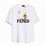 Fendi 芬迪新款时尚气球字母短袖T恤,优雅的设计看起来气质满满！版型剪裁特别有讲究！上身很洋气显瘦内搭外穿都看高密针织圆领设计，平整简约！亲肤透爽！T恤面料