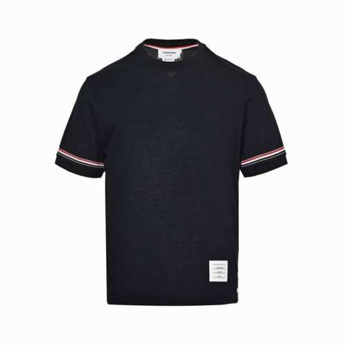 Thom Browne 汤姆布朗 三色条纹织带圆领短袖 原版定制面料，克重和原版一致，超重工的针织工艺使面料表面呈现出细腻的肌理感，手感柔和厚实，有一定的自重感