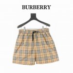 Burberry 巴宝莉 经典格纹沙滩短裤 面料原版定制，功能性斜纹面料，成衣百分百定位对条对格，非常耗时废料，密度手感和原版达到一致，松紧腰搭配，轻松调节腰围