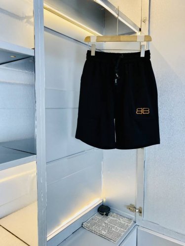 官网原单货 可穿200斤巴黎世家Balenciaga 简约时尚 2025夏款夏季休闲裤短裤五分裤身穿着非常舒适 低调不失奢华 穿出去非常有档次,裤型款式和裁剪亦
