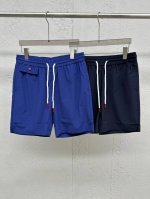 新品 贸易公司渠道货，意大利原厂出品，2025春夏新款Kiton奇顿男士经典红色纽扣装饰轻薄科技梭织面料抽绳短裤,五分裤！这款短裤采用的是客供定制的科技梭织面料
