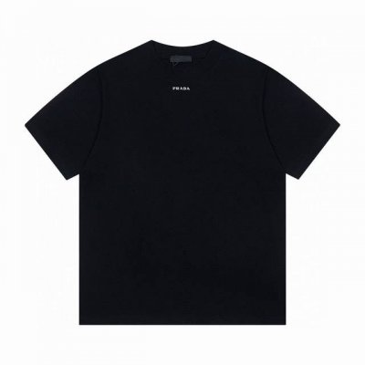 prada 普拉达小字母Logo短袖T恤 280克定制棉，面料柔软舒适，全新设计灵感，极具时尚代表性极为时尚耐看有腔调，上身效果高端大气，极致有型的百搭款 颜色