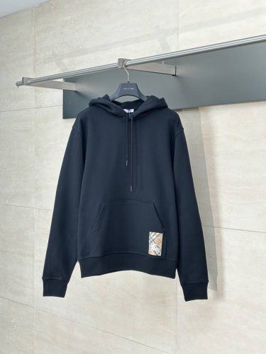 burberry* 巴宝莉 25Fw 早秋新款针织毛圈长袖帽衫 下摆经典战马标签点缀 衣领和衣袖肩膀处双走线 简单设计款式 直筒剪裁 休闲版型 size S M