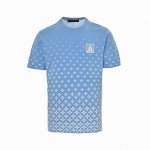 louis Vuitton 路易威登 25Ss 滑雪系列渐变老花针织短袖 以繁复提花针织呈现渐变 Snowflowers 图案，与明丽背景构筑宛若雪花纷飞的壮丽