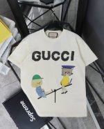 古驰 Gucci跷跷板单色圆领短袖 款号：318 原版面料官方同款短袖T恤 定制280 克同缸染面料手感非常舒服 春夏最新砖柜同步时尚又个性超级百搭好看的一款男