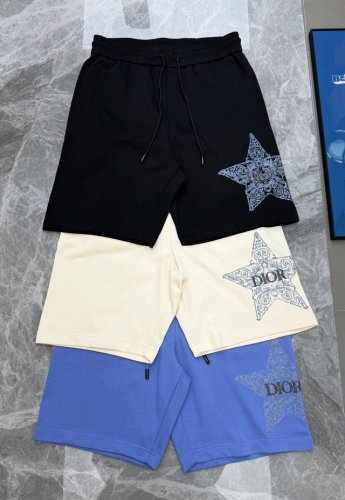Dio*R迪-奥25S夏季情侣短裤五分裤.....当季超级最新.好看实穿 搭配.侧身品牌印花工艺.裤身采用100%360G纯棉面料打造，手感柔软细腻.面料柔软舒