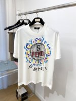 芬迪、2025最新款短袖T恤，帅气时尚，胸前顶级印花图案字母Logo，简约百搭款。面料棉 不仅挺括，保持潮流的廓形，又穿着舒适，纱织更细腻，码数M-3Xl