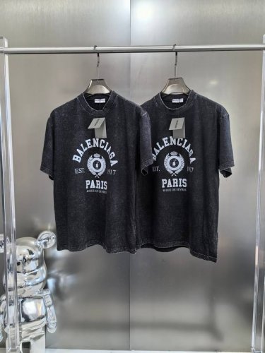 独家版本 注意三标细节区别市场盗图版本 Balenciaga 巴黎世家24Ss麦穗水洗全棉双纱T恤 详情： 顶级复刻版本 颜色：水洗黑 尺码：Xs S M L