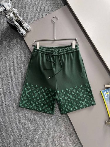 套装款！Lv 驴家 2025新款 轻奢主义 凹凸字母Logo 植绒四叶草字母 男女日常通勤穿搭必备 休闲短裤 定制毛圈面料 腰标吊牌洗水唛三标齐全 颜色：绿色