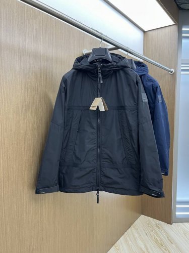 bbr 高品质爆款首发 2025春夏新款男士夹克外套，时尚休闲高端版本！专柜定制面料 透气舒适度高，细节无可挑剔，品牌元素设计理念，体现高品质。手感细腻柔软！B