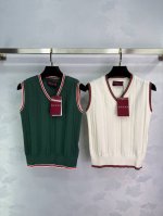 gucc*25春夏新款针织V领背心 间色条纹包边设计 简约时髦大方百搭 精致学院风 尺码Sml。T226B