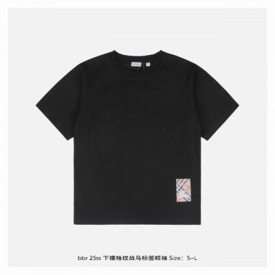 本地自取：210 burberry/博柏利 25Ss 下摆格纹战马标签短袖 精选平织棉面料打造，饰有格纹色系马术骑士徽标（Ekd）标签，螺纹针织衣领缝制，非常牢