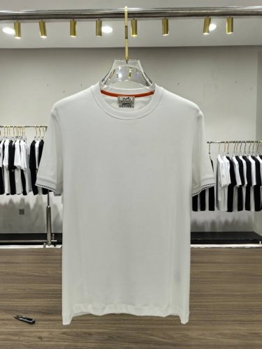 新品 Hermes 男士时装款圆领短袖T恤，贸易公司洋行货，高级限定款，25年春夏新品，明星级人气单品！ 客供埃及进口顶级面料，甄选尼罗河区域光照极好的上等棉花