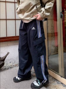 Adidas阿迪达斯 三条杠拼接撞色侧边大口袋休闲松紧直筒长裤情侣款 Color: 藏青色 Size: M-Xl M 腰围80 臀围108 裤长94 Cm L