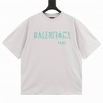 Balenciaga巴黎世家 模糊印花圆领短袖 采用双纱平纹，100%棉，32支双纱棉高密布，面料用的是国产新疆优质棉纱，新疆棉花是国产棉花中公认的优等材料。大